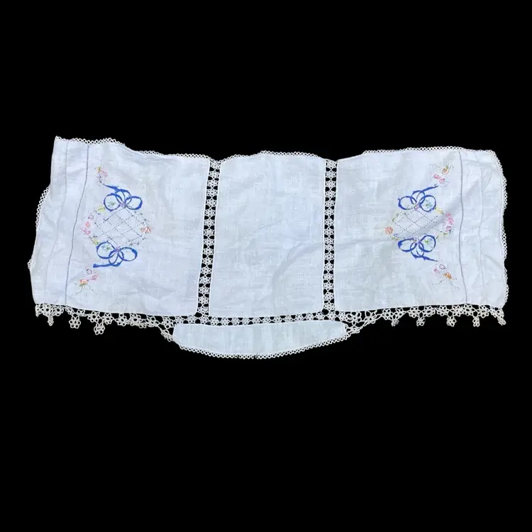 Vintage Linen Dresser Scarf