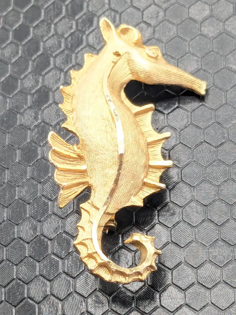 Gold Tone Seahorse Brooch  Beach Jewelry