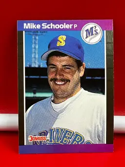 1989 Donruss Collector Baseball Trading Card Mariners Mike Schooler #637