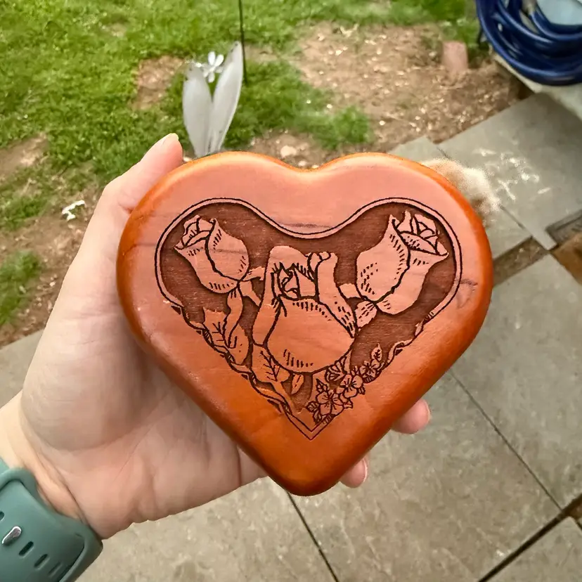 Wilderness Woods Made In USA Etched Carved Wood Music Trinket Box Waltz Flowers