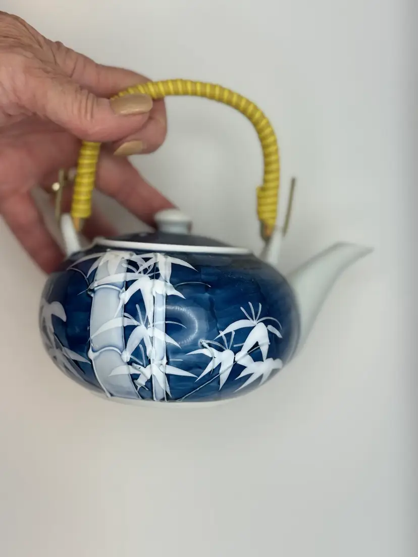 Ceramic Chinese Tea Pot - 6”