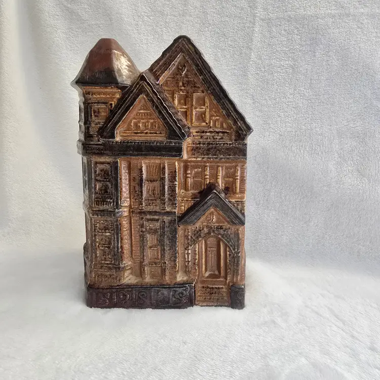 Vtg Victorian House Wall Pocket Vase/Planter 1970s Counterpoint Made in Japan