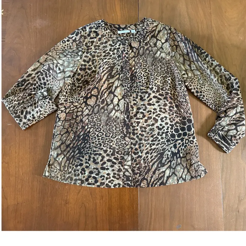 Susan Graver Women’s Size Small Brown Animal Print Long Sleeve Shirt
