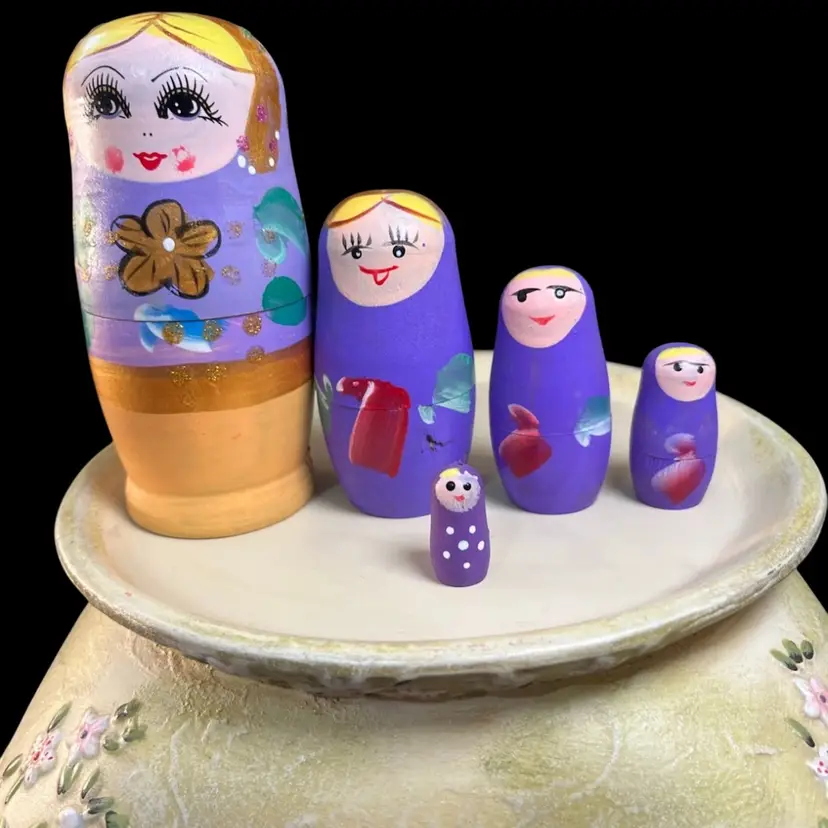 Hand Painted Folk Art Wood Nesting Dolls-Set of 5