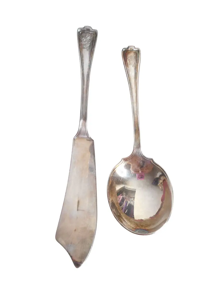 c1919 1847 Rogers Bros XS Triple Cromwell Pattern Butter Knife Spoon Silver Plate Patina Cutlery Flatware