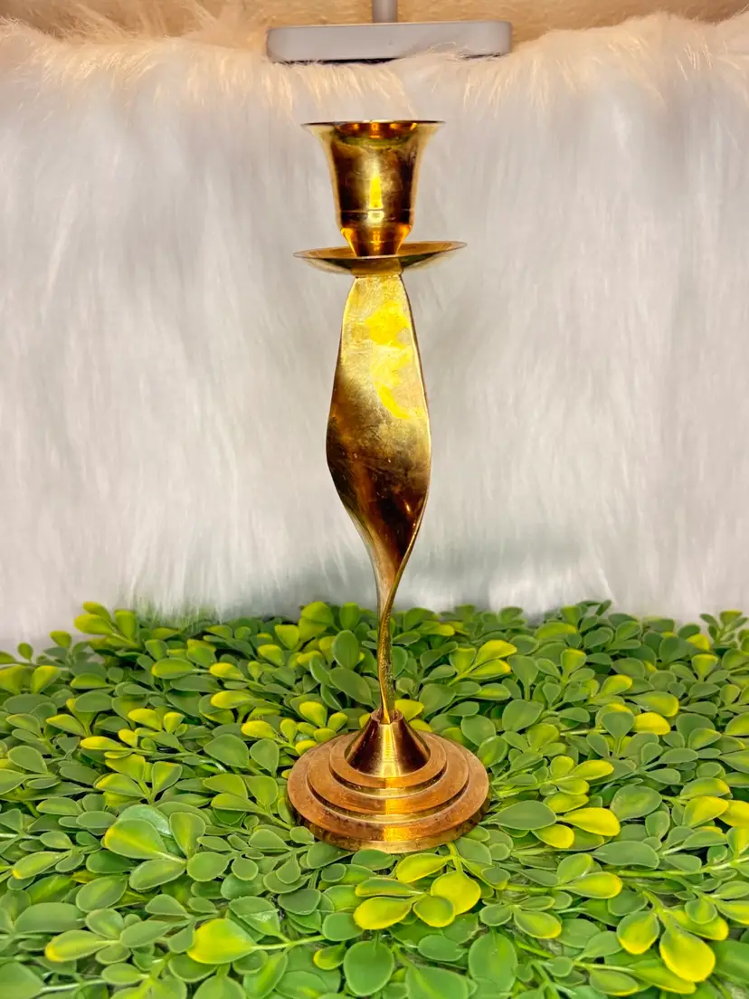 Vintage Brass Spiral Twist Candlestick 7.75”