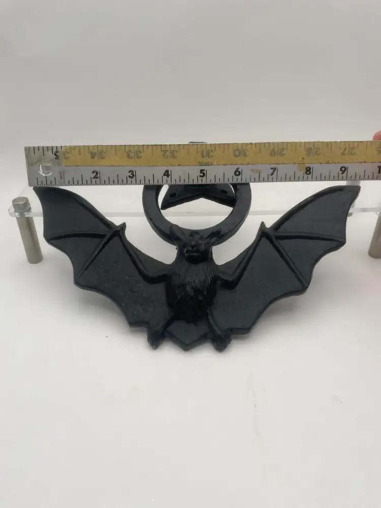 New Spooky Halloween Gothic Cast Iron Bat Wall Door Knocker Decor Black