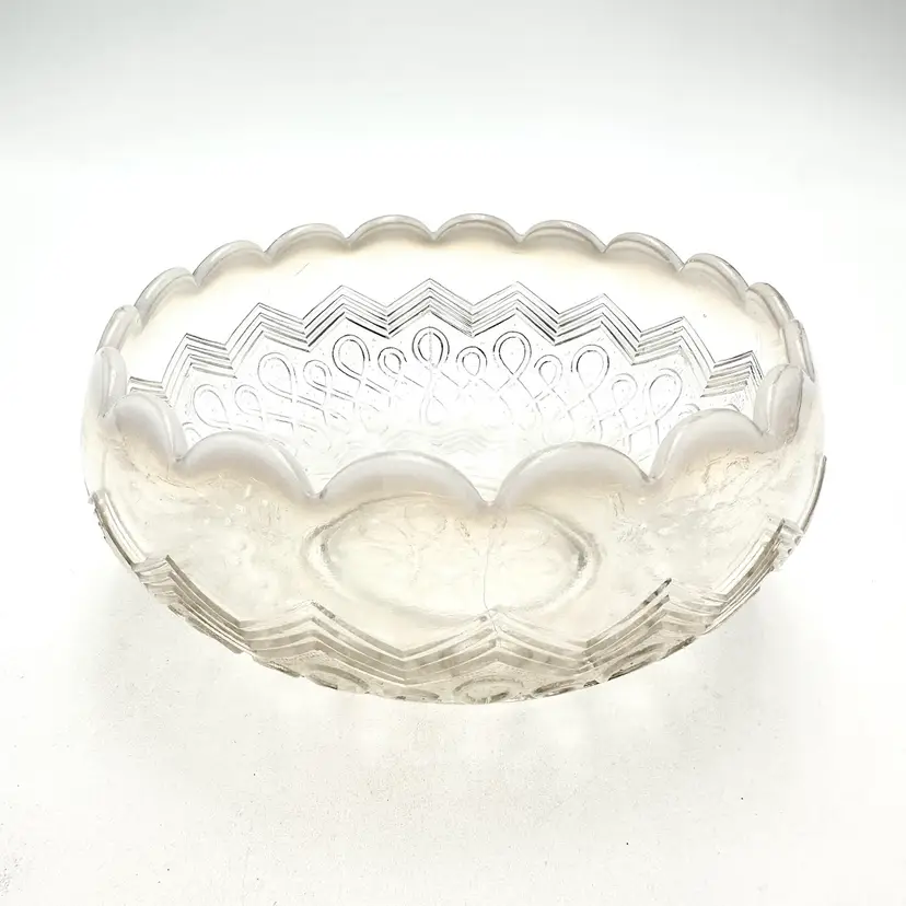 Jefferson Glass Bowl Clear Opalescent Scalloped Rim Many Loops 6”Dx3”H