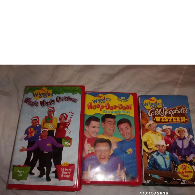 Wiggles DVD Lot: Wiggly Wiggly Christmas/ Hoop-Dee-Doo It’s A Wiggly Party 2002/ Cold Spaghetti Western