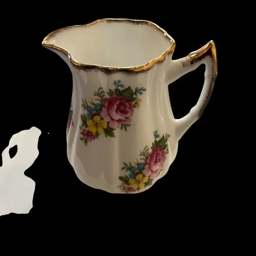 Vintage Elizabethan Fine Bone China Creamer Made In England 3”x 3”