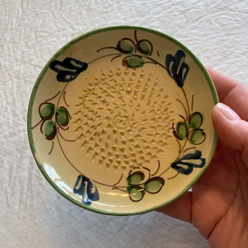 VTG Garlic Grater, Citrus Zester Plate Rupi 1980 Spain Hand Painted