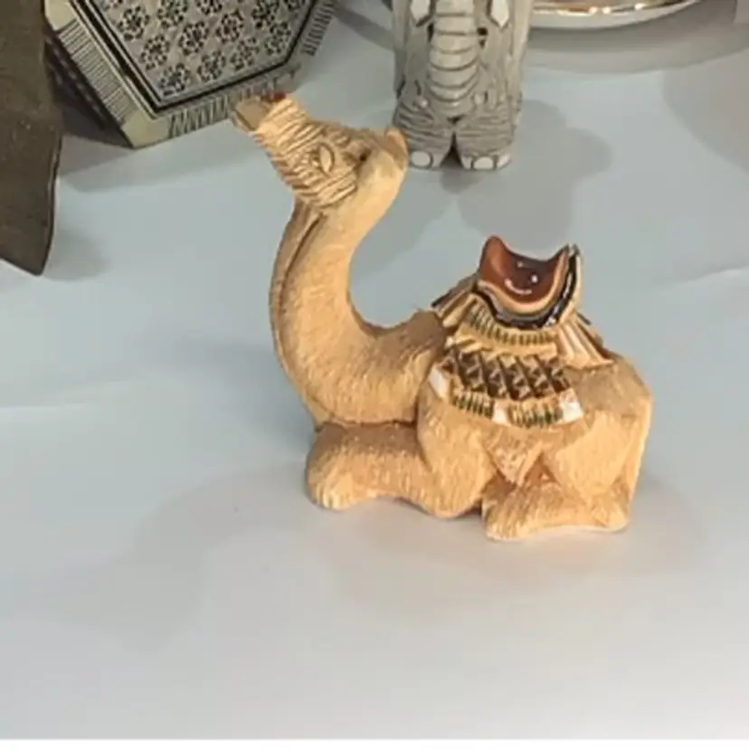 Artesania Rinconada Camel Figurine