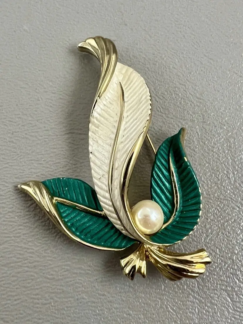 Vintage Gold Tone White Green Leaf Brooch Faux Pearl Floral Pin 2" Safety Clasp