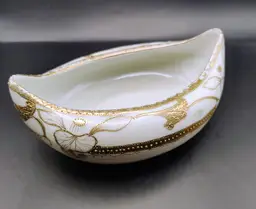 Vintage Nippon Hand painted folded Gold White bowl