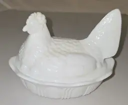 Vintage Fenton Hen on a Basket 5"