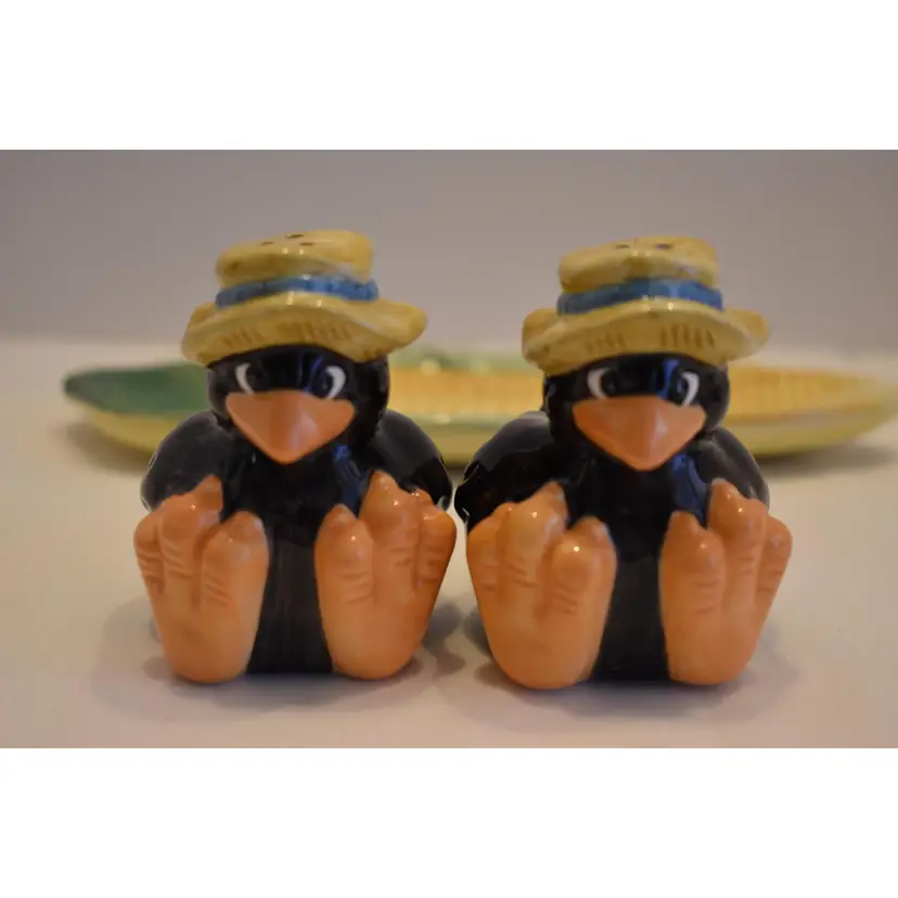 Bella Casa By Ganz Crow Salt And Pepper Shakers On A Corn Tray