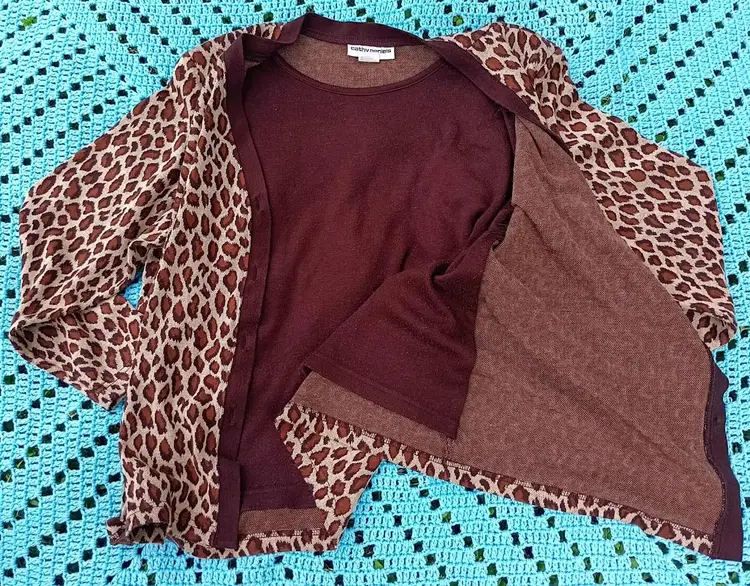 Gorgeous Vintage Cathy Daniels Brand Cardigan Mock Layered Cheetah Animal Print