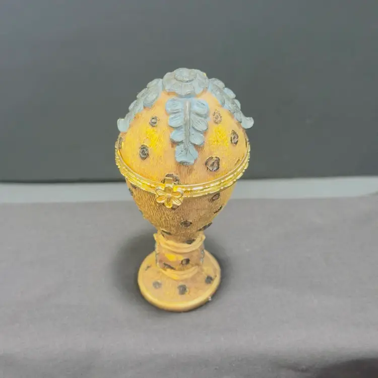 #1386 Acorn, Nut, Wood Look, Footed, Trinket Box