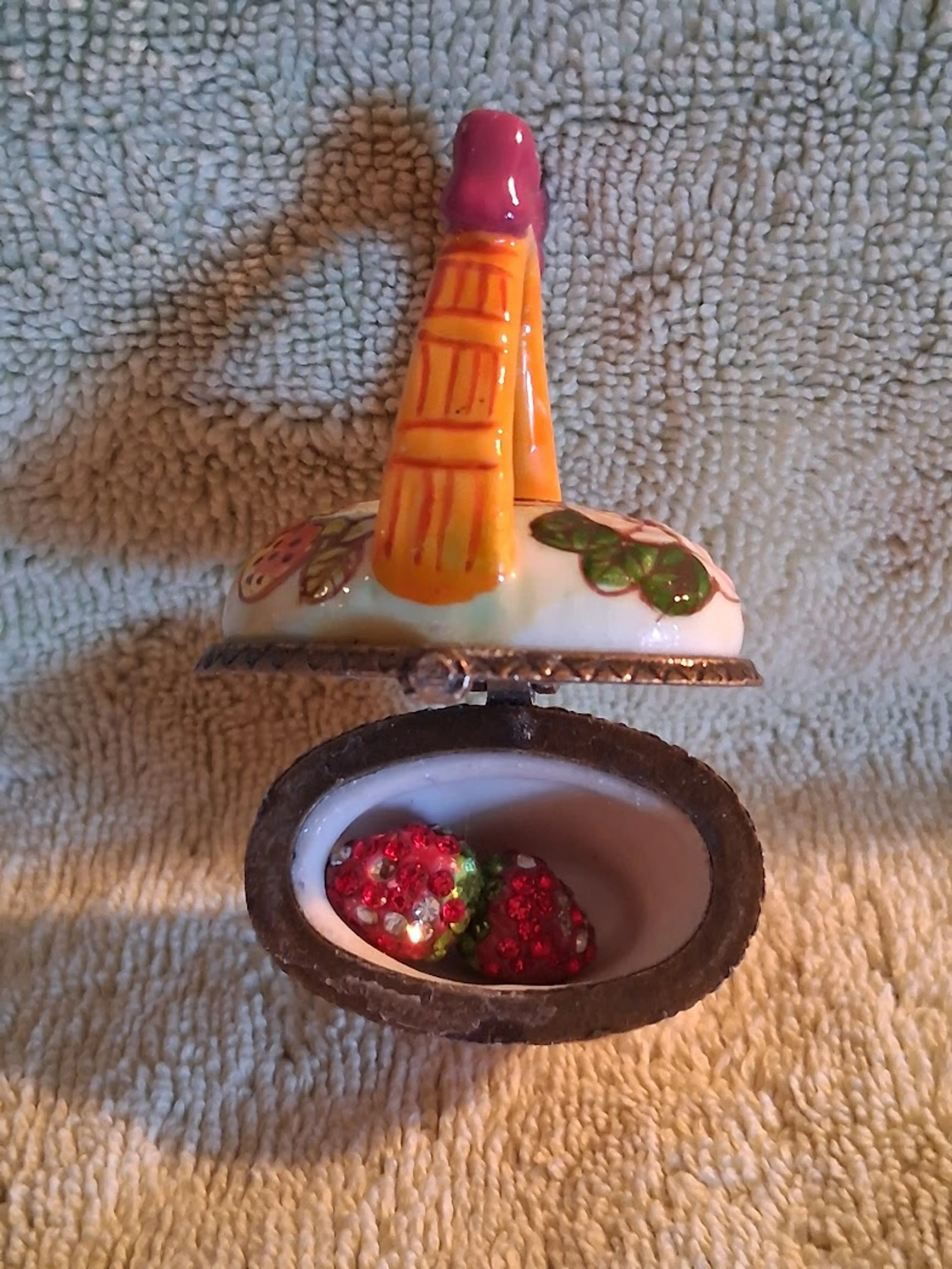 Image 3 of 4