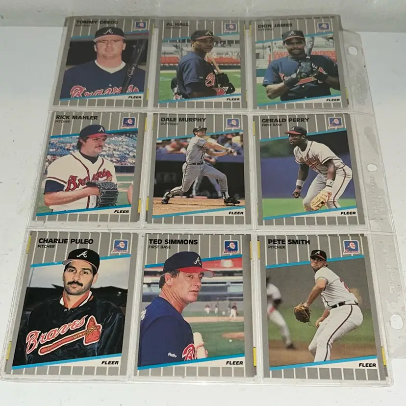 Lot of Of 18 Baseball Cards