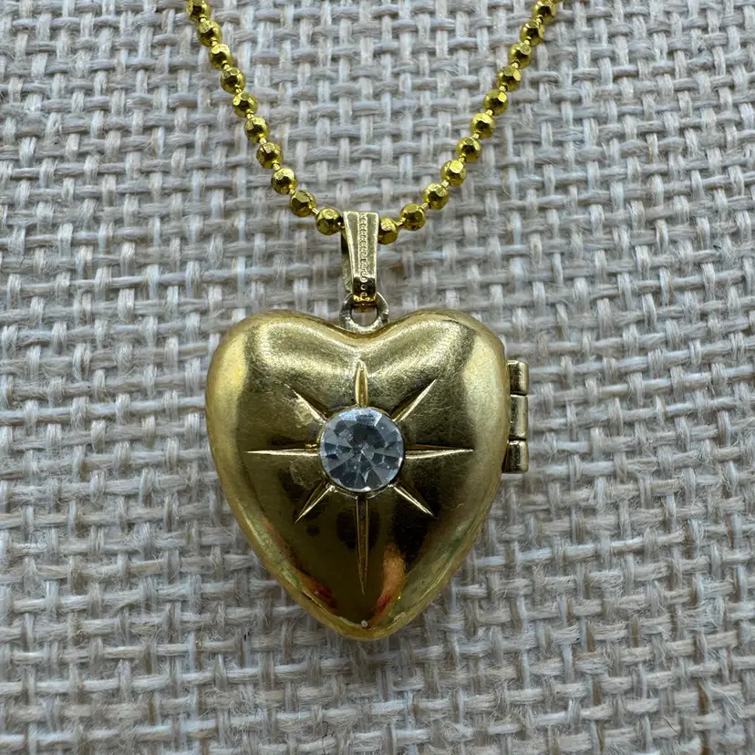 Vintage 1969 "Her Prettiness Love Locket Fragrance Glacé" Gold Tone Pendant On A Non Avon Chain