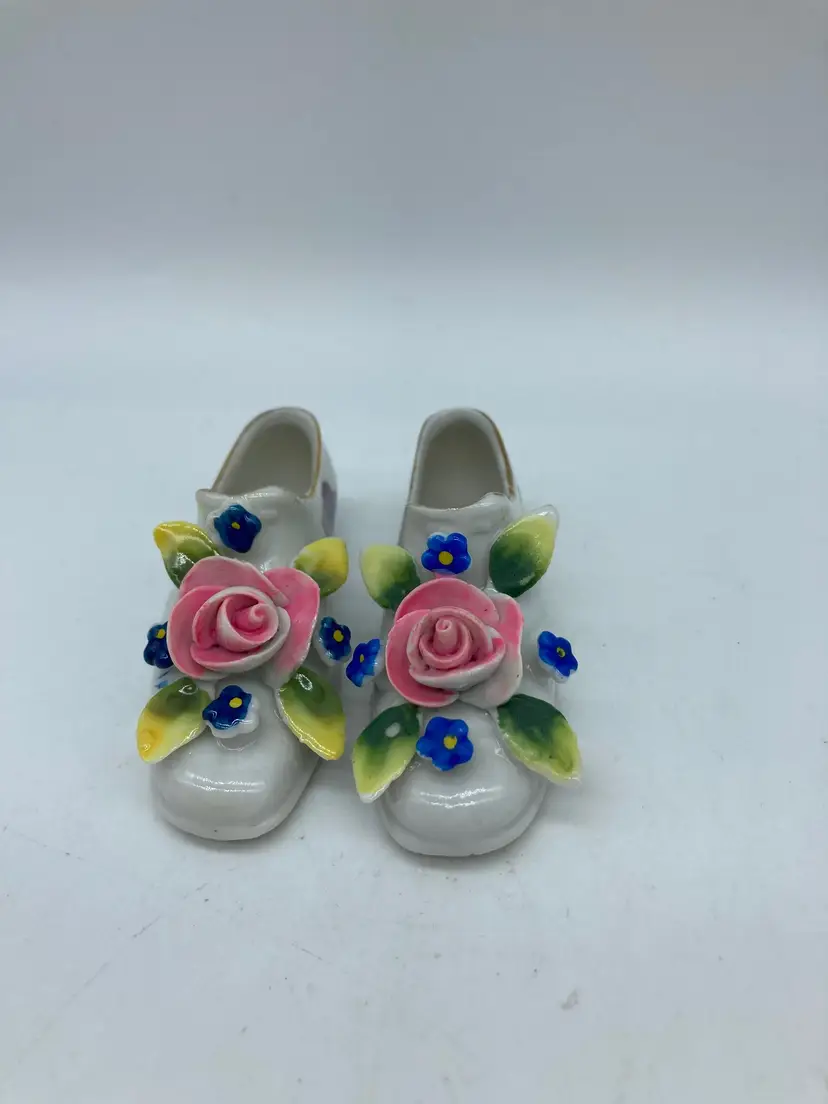 Vintage Porcelain Miniature Pair Shoes Applied Pink Rose Figurines Japan