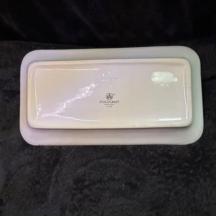 Pfaltzgraff Winterberry Stoneware Bread Basket Weave Tray Excellent Condition