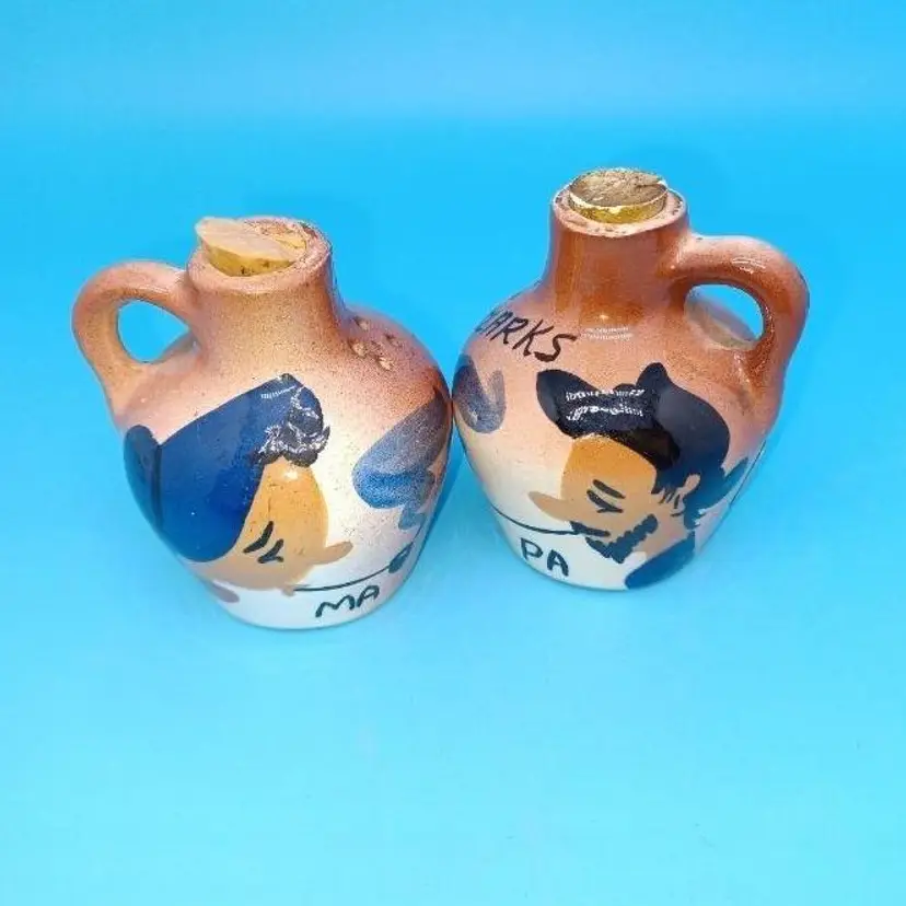 Vintage Ozarks Ma & Pa moonshine jug salt and pepper shakers w/ original label