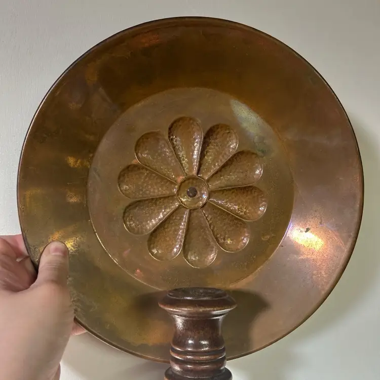 Vintage Brass Wood Wall Reflector Sconce Embossed Flower Candlestick Holder