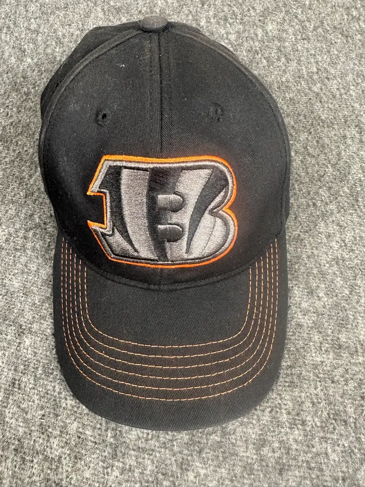 NFL Team Apparel Cincinnati Bengals Fitted Cap One Size/Stretch Black/Orange