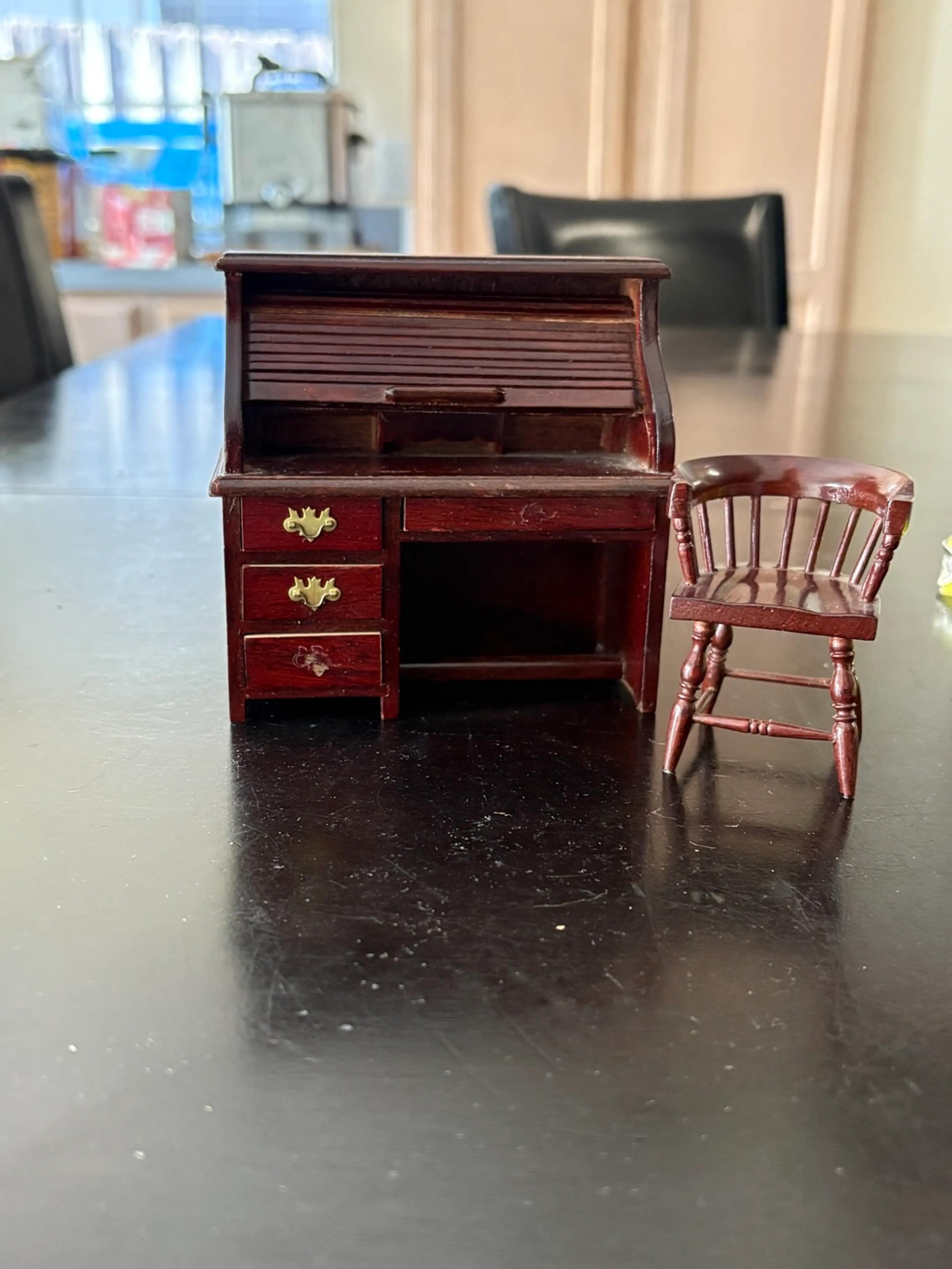 Image 2 of 6