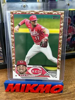 Kyle Farmer Camp /25
