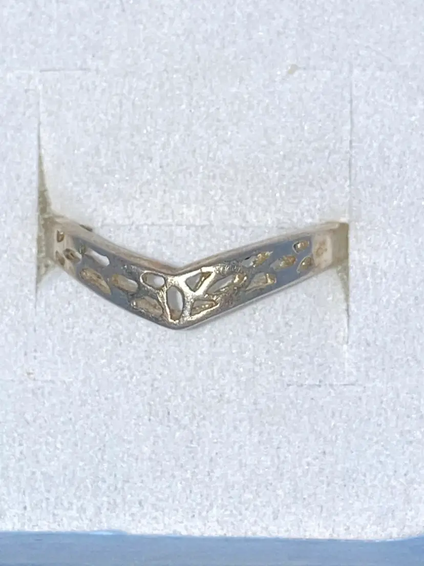 Vintage Sterling Silver Ring With An Open Band! Size 4 1/2!  Stamped and Acid Tested!