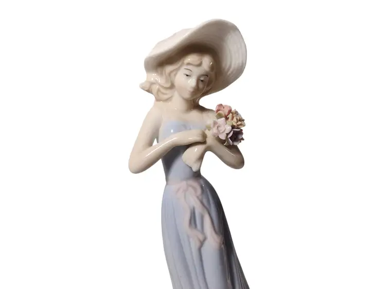 Vintage 1998 House of Lloyd Gathering Flowers Porcelain Woman Figurine 8.25"