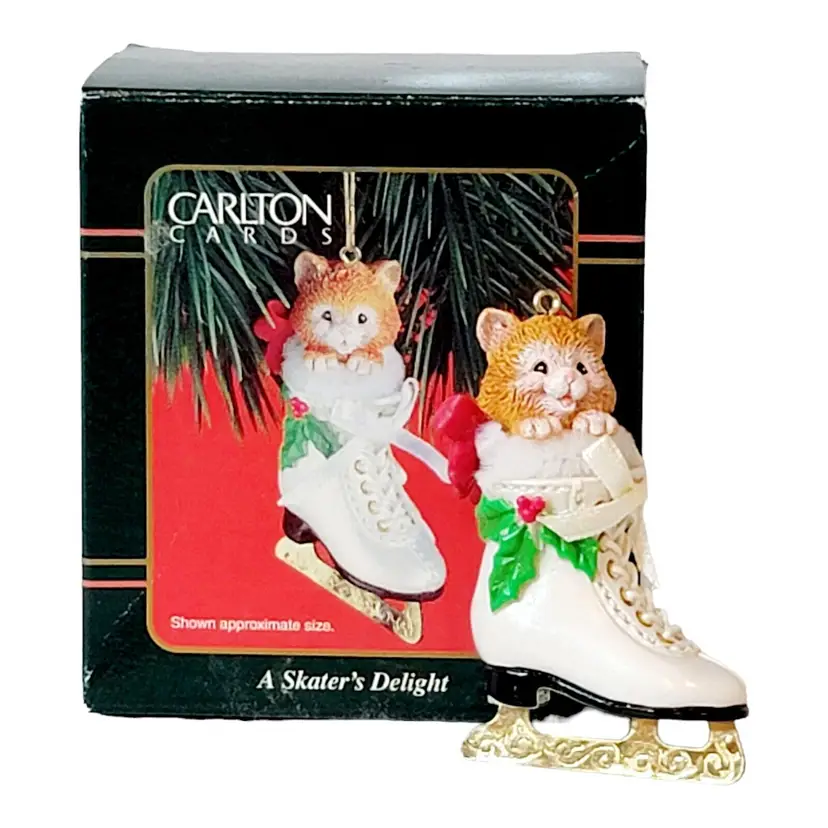 Heirloom Carlton A Skaters Delight Cat Kitty Christmas Ornament 2002 Ice Skating