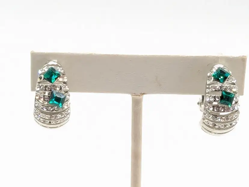 Silver Tone Emerald Color Rhinestones Clip On Earrings