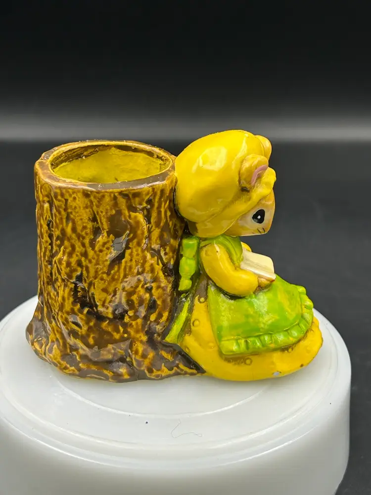 Vintage chalk ware mouse reading book against tree stump Planter/toothpick Holder/figurine
