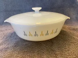Anchor Hocking Vtg Fire-King Candle Glow 1-1/2 qt Handled Baking Dish w Lid #437