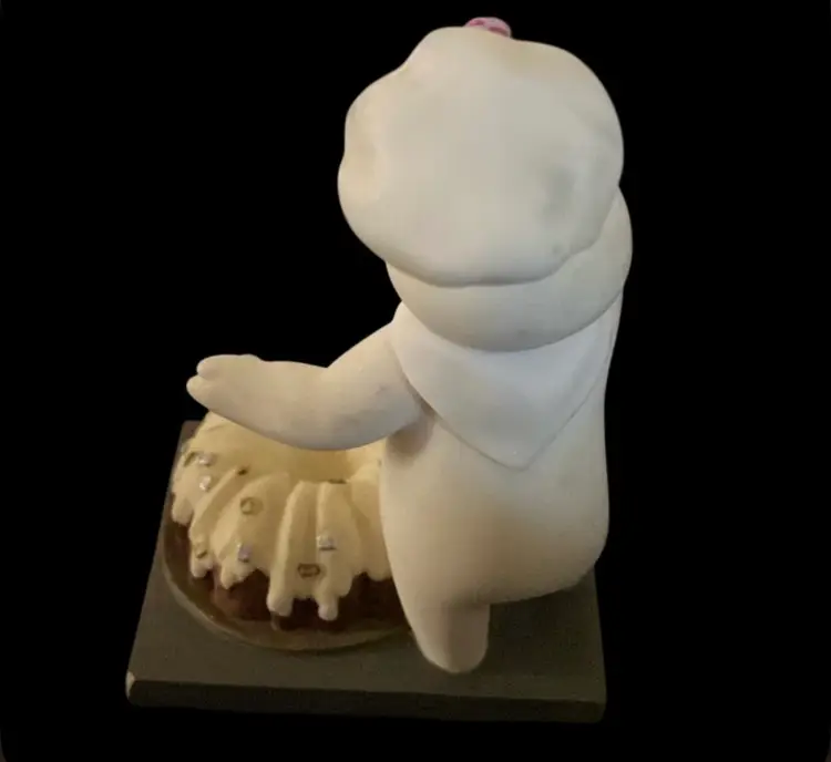 #06- 1997 The Danbury Mint Miniature Pillsbury Doughboy Calendar Figurine "January "