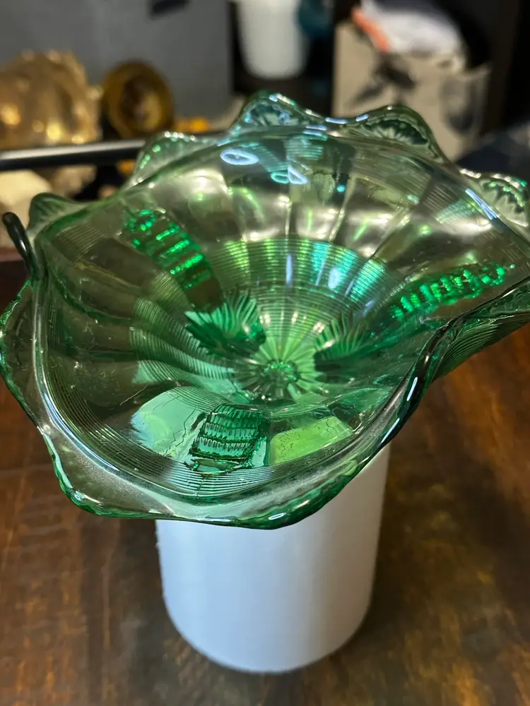 Antique Northwood Klondyke Green Three-Footed Candy Dish: Fluted Scroll Design