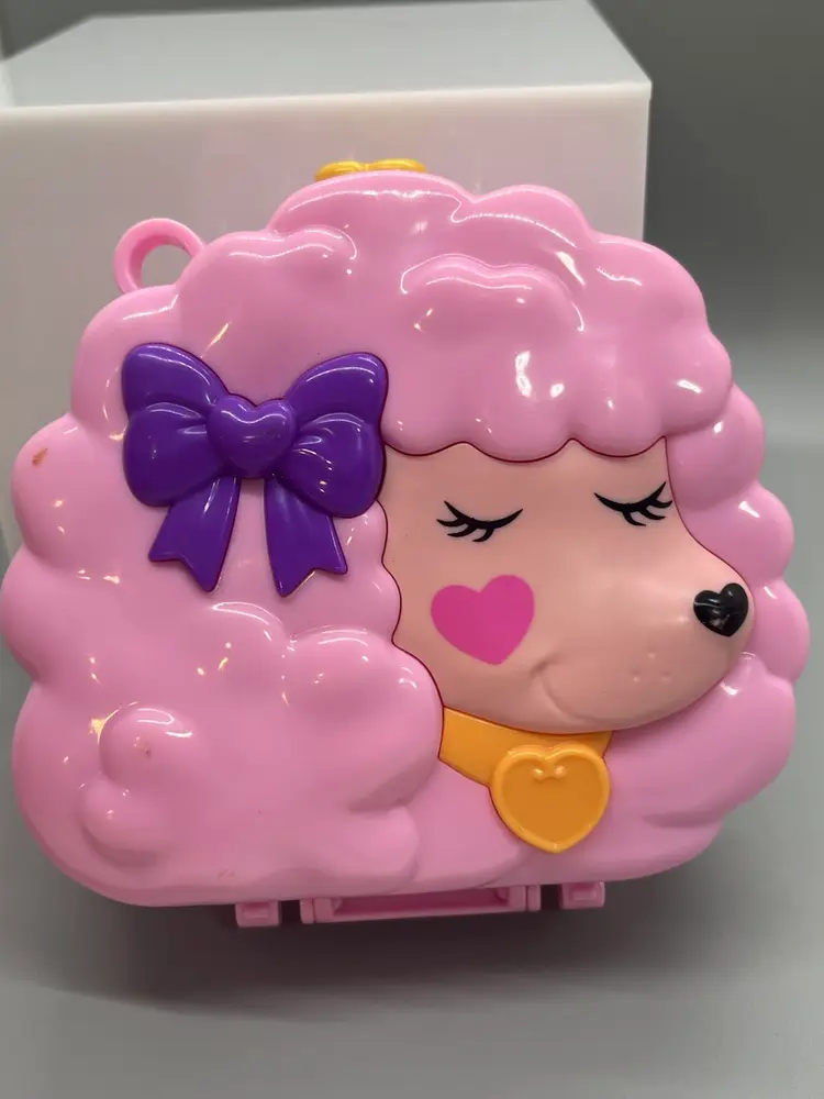 Polly Pocket Groom Glam Poodle Compact Playset