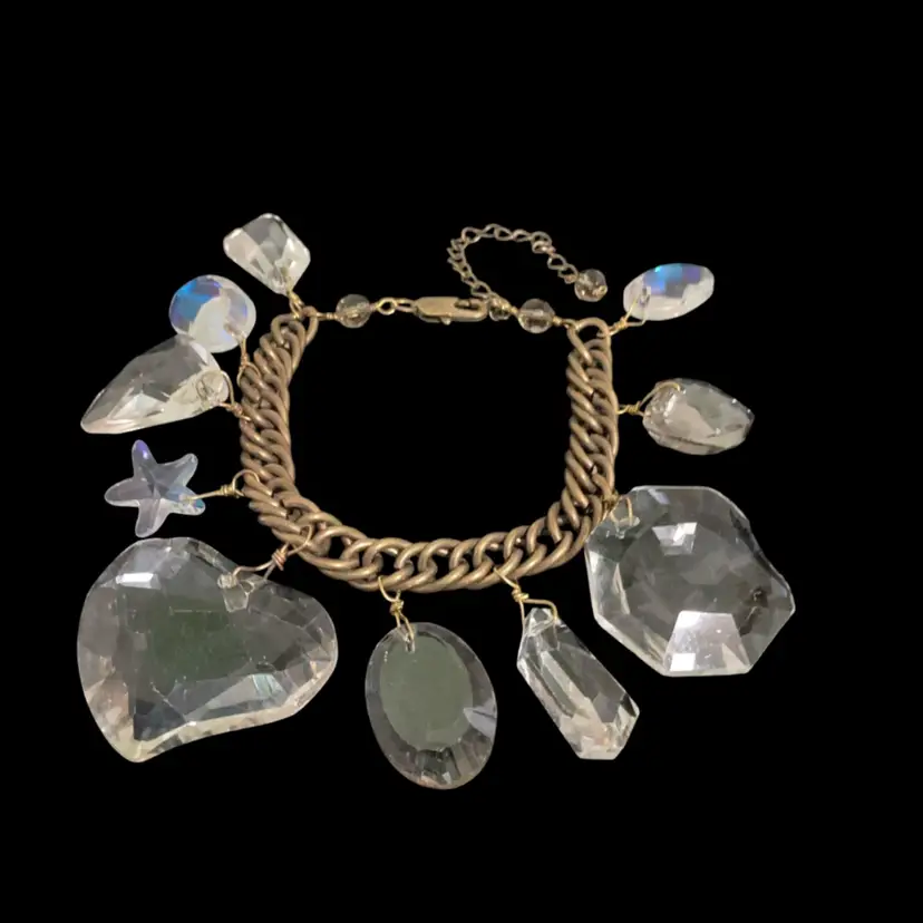 Gorgeous  Vintage Brasstone Glass Crystal Cha Cha Bracelet With 2’ Extension Chain.