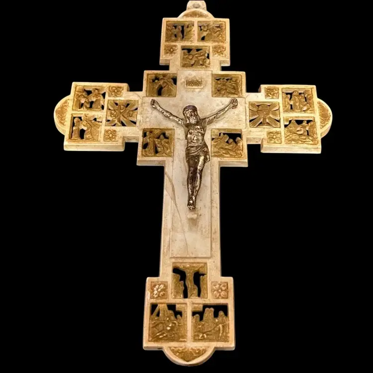 Vintage Plastic Stations Of The Cross Crucifix