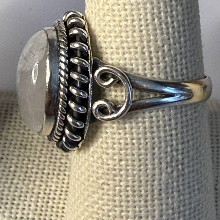 Rainbow Moonstone Sterling Silver 925 Ring Size 8