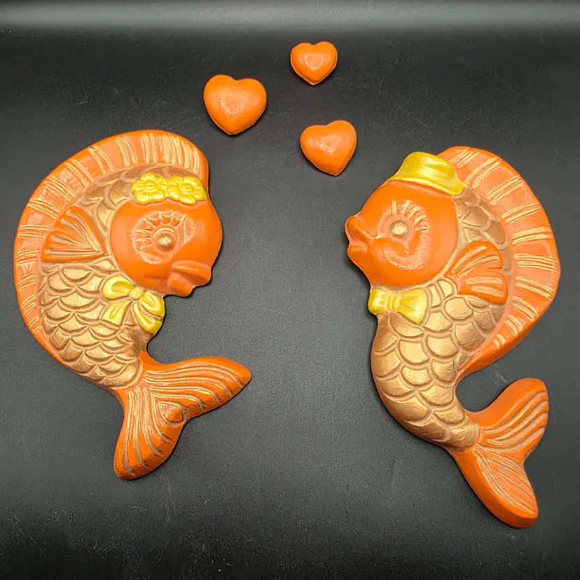 Chalkware Wall Art Fish with Heart Bubbles