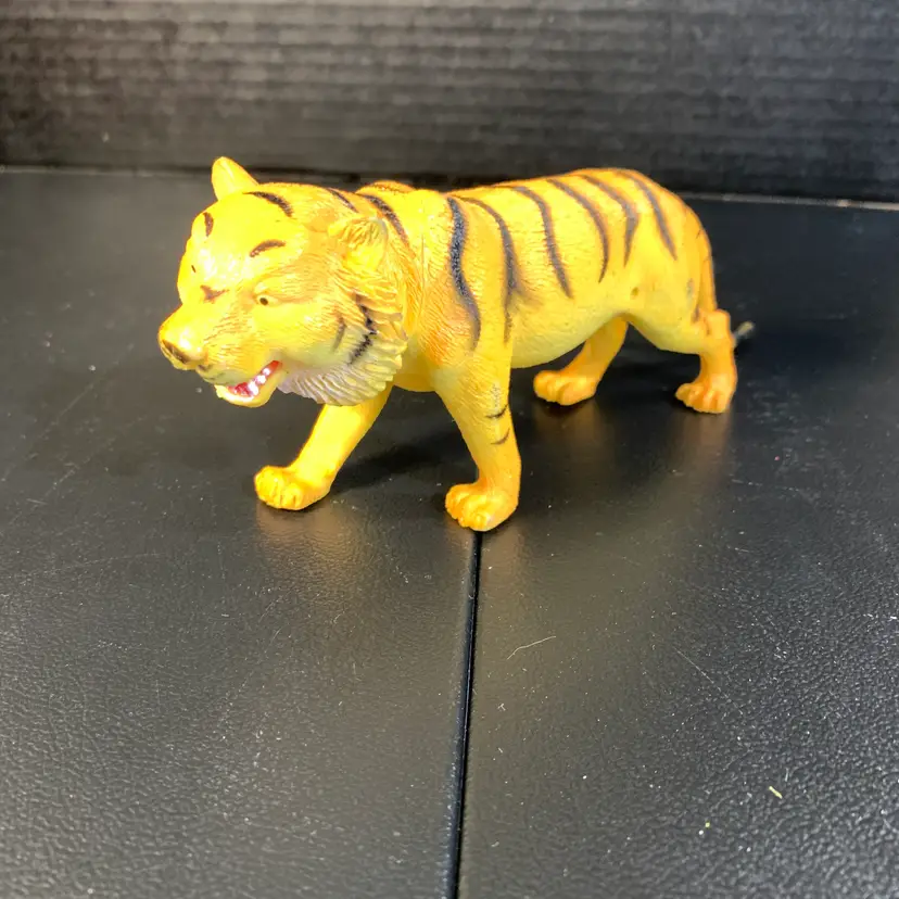 Boley Brand Tiger Plastic