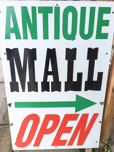 🎉Live At The Antique Mall🎉