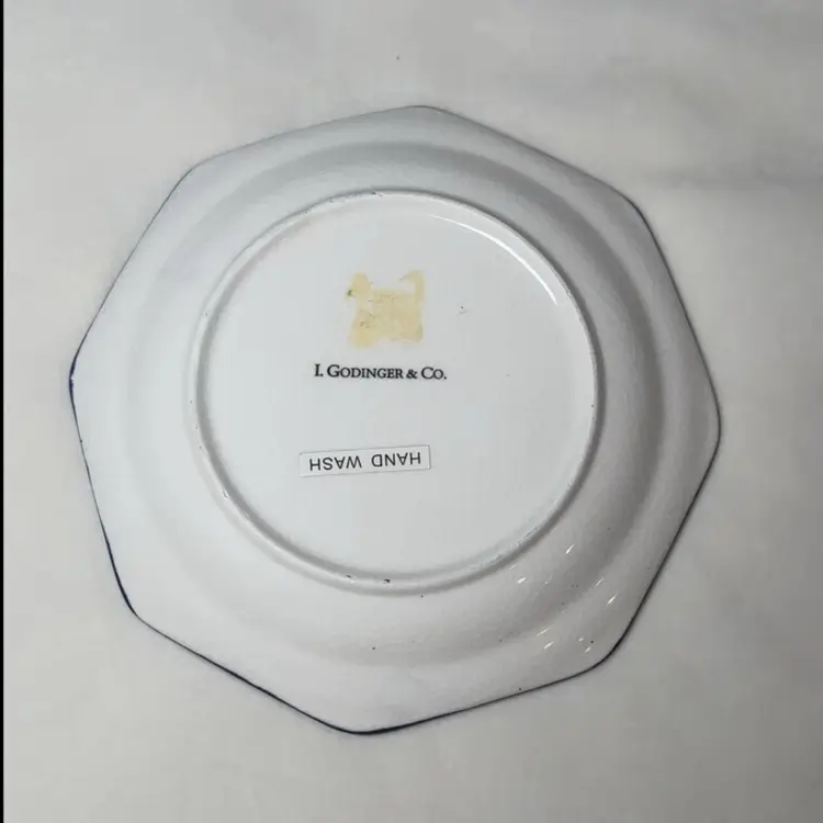 I Godinger & Co Stoneware Spanish Style Octagon Plate 8”