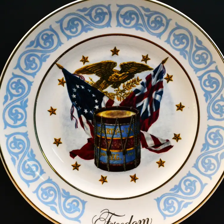 Avon Bicentennial Plate Wedgewood Vintage 1974 America's 250th Celebration Decor