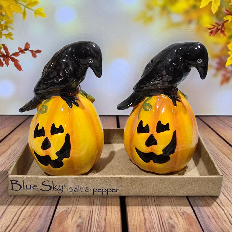 Blue Sky Clayworks Pumpkin Black Crow Salt & Pepper Shakers Boxed